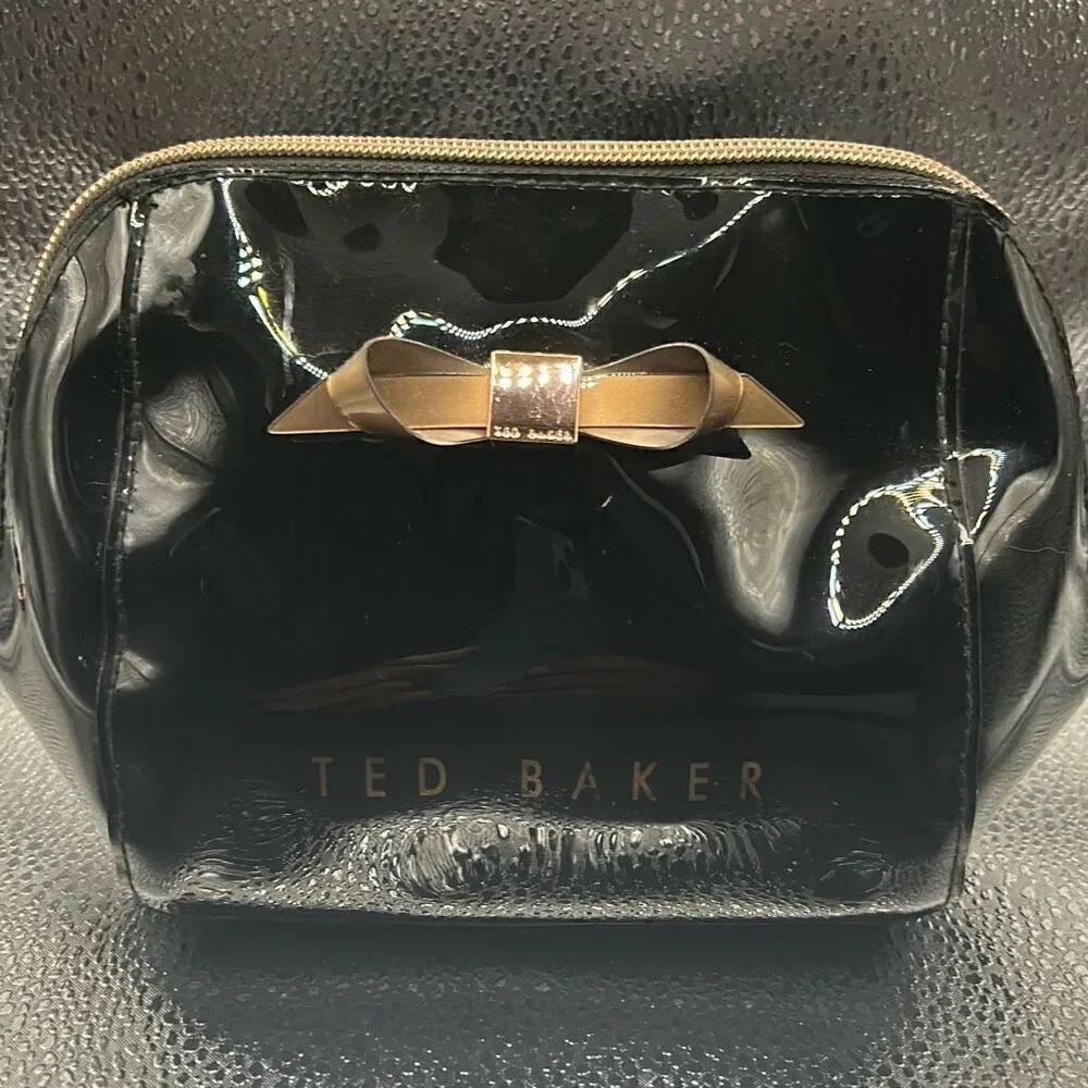 Ted Baker Bow Front Cosmetic Bag Black Patent Leather Rose Gold Hardware Travel